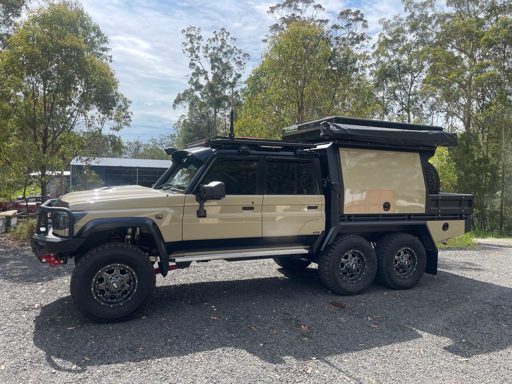 Landcruiser 79 Dual cap canopy